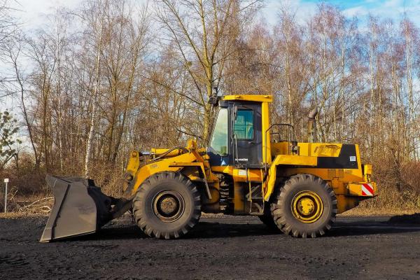 Un beau tractopelle jaune